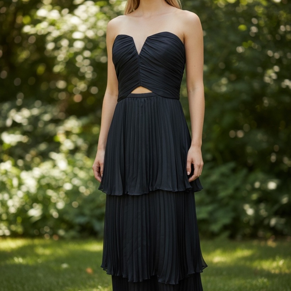 BCBGMAXAZRIA Black Strapless Pleated Evening Dress – Size 4